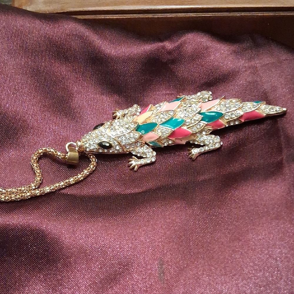 Colorful Lizard Pendant Necklace